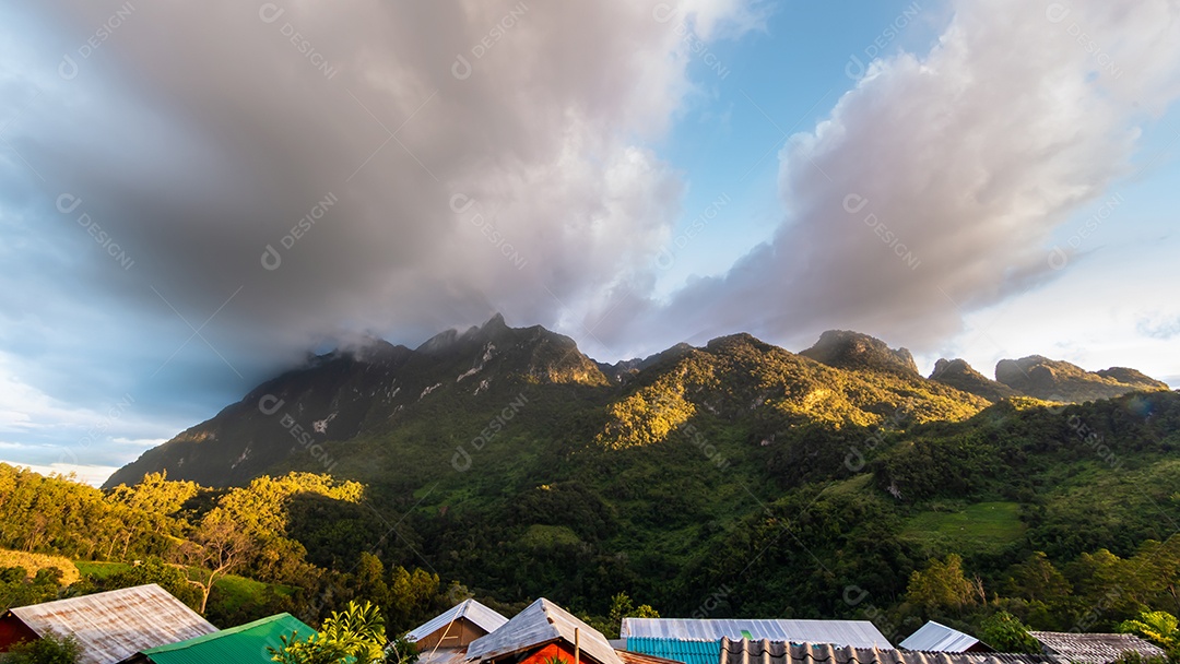 Paisagem da montanha Mai Tailândia