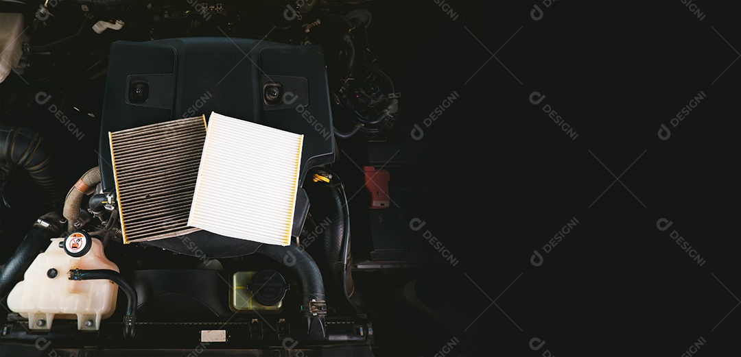 Filtro de ar novo e filtro velho e imundo para comparações