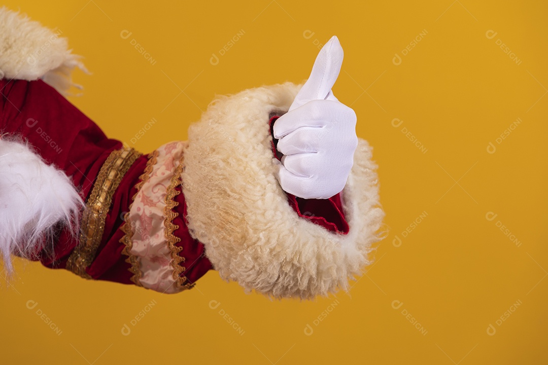 Mãos luvas branca fazendo gestos expressões fundo isolado amarelo