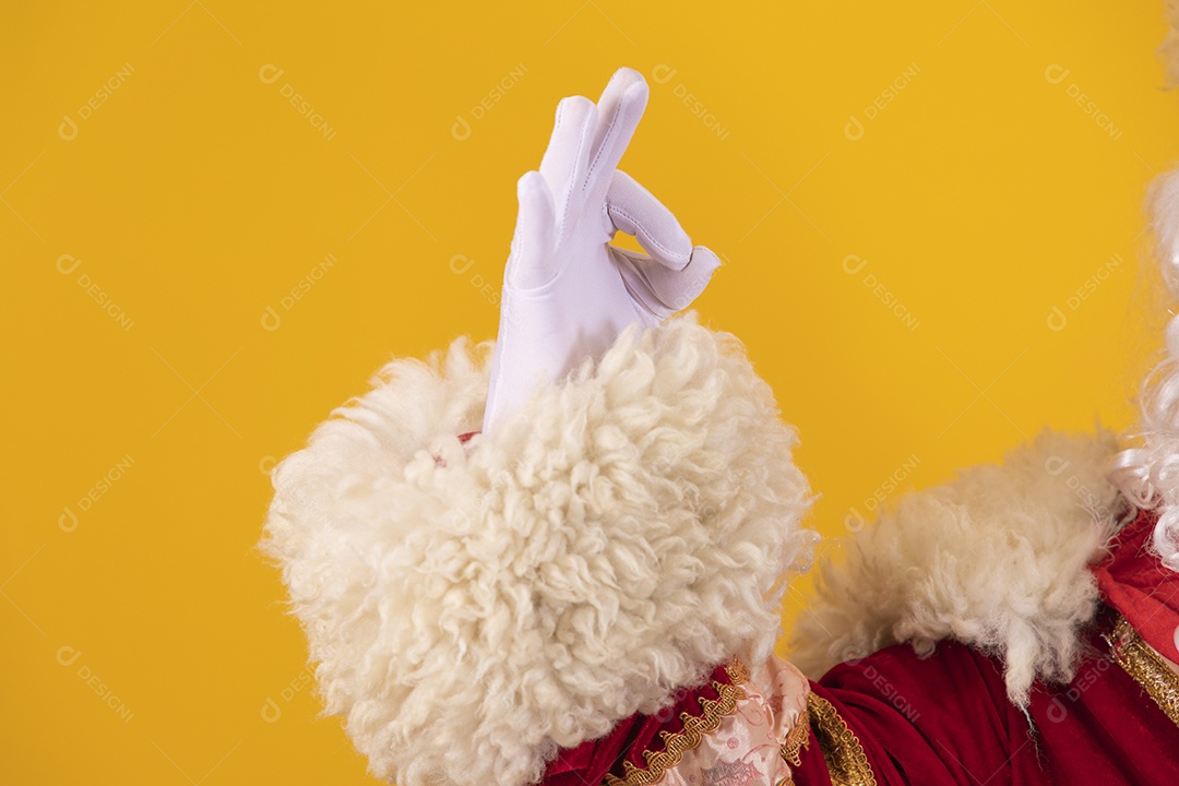 Mãos luvas branca fazendo gestos expressões fundo isolado amarelo