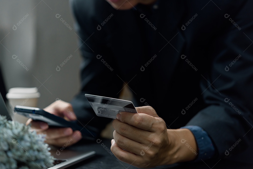 Conceito de tecnologia digital de pagamento bancário móvel on-line da Internet