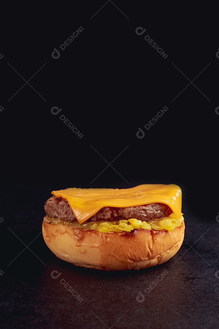 Hamburguer hamburgueria pão carne bacon queijo cheddar cebola alface molho tomate
