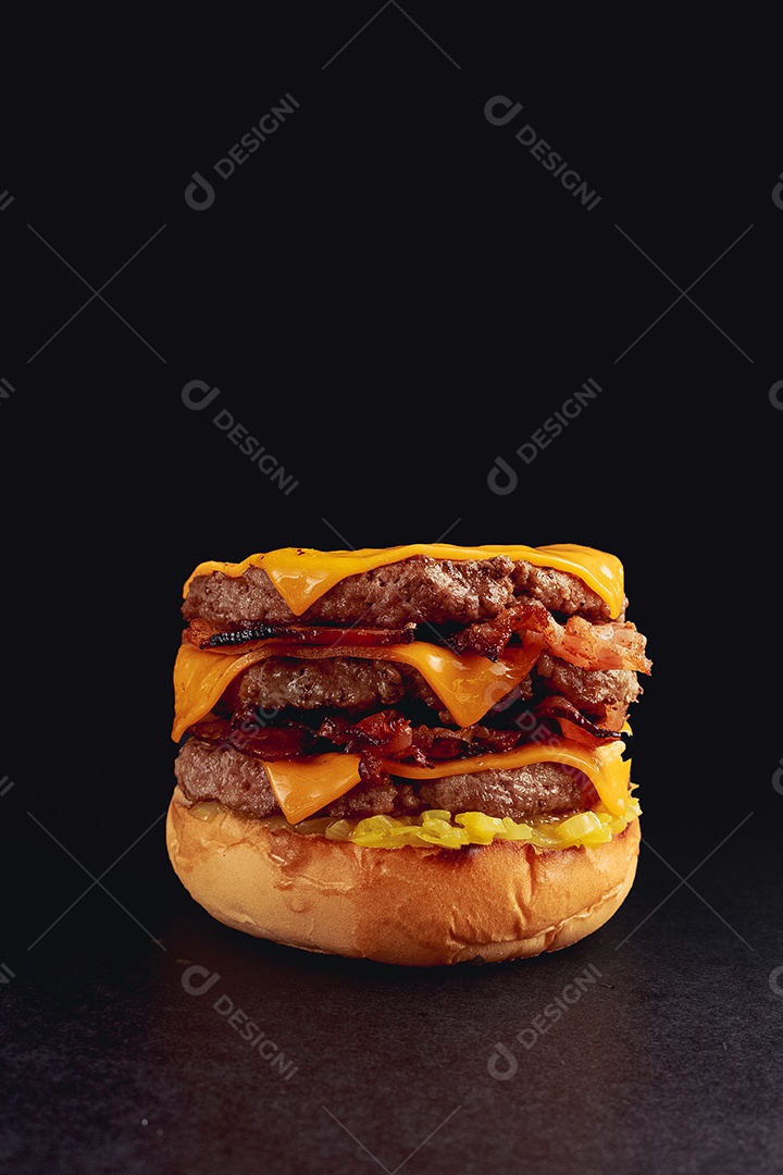 Hamburguer hamburgueria pão carne bacon queijo cheddar cebola alface molho tomate