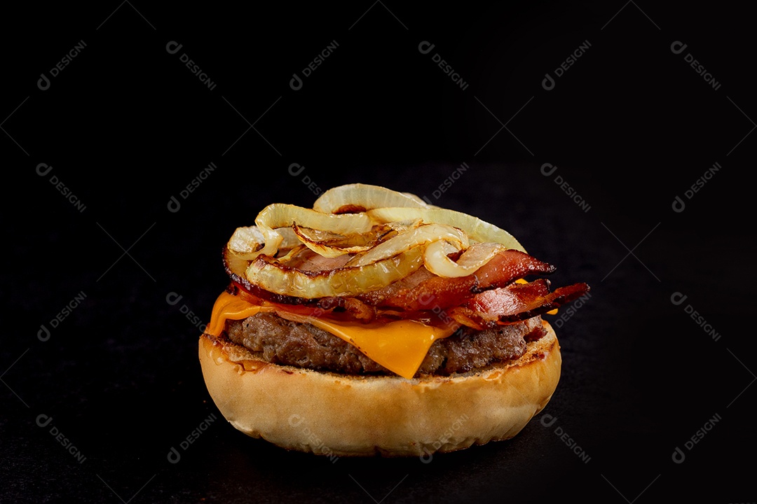 Hamburguer hamburgueria pão carne bacon queijo cheddar cebola alface molho tomate