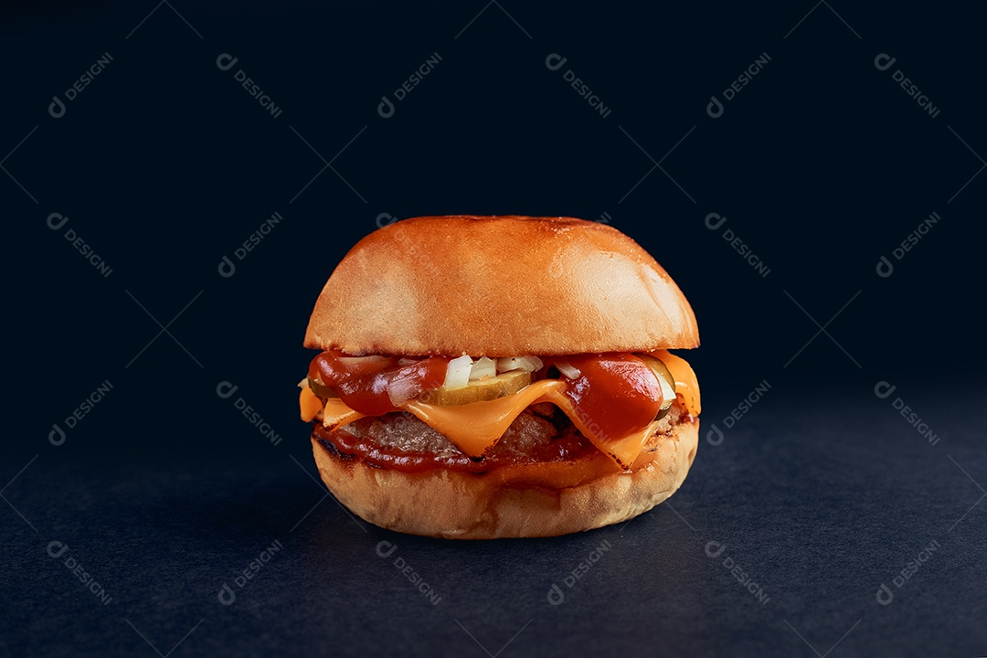 Hamburguer hamburgueria pão carne bacon queijo cheddar cebola alface molho tomate