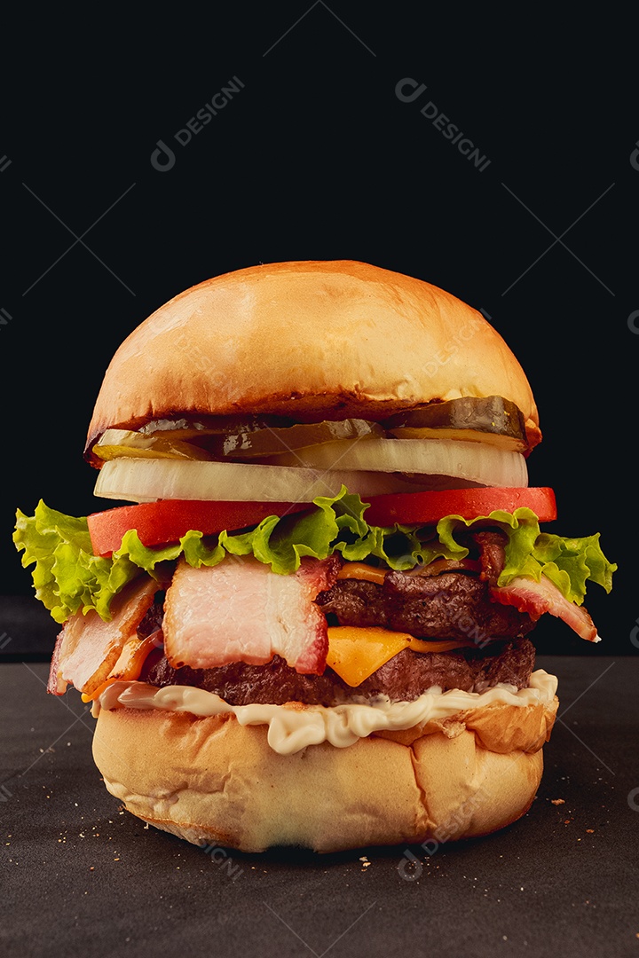 Hamburguer hamburgueria pão carne bacon queijo cheddar cebola alface molho tomate
