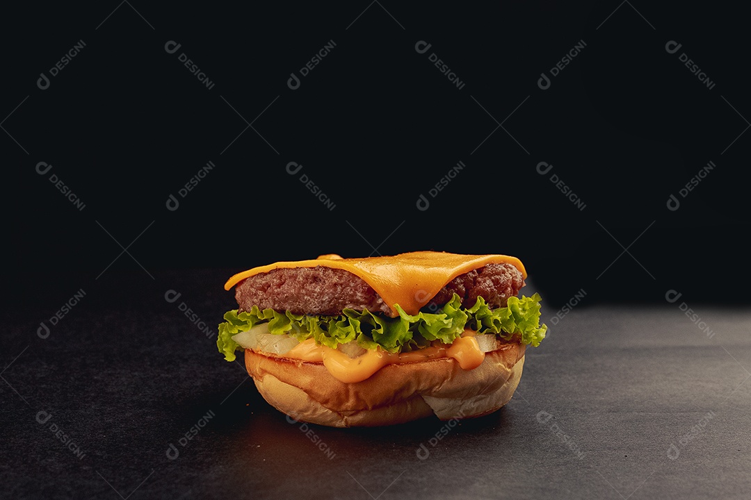 Hamburguer hamburgueria pão carne bacon queijo cheddar cebola alface molho tomate