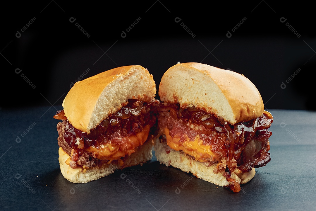 Hamburguer hamburgueria pão carne bacon queijo cheddar cebola alface molho tomate