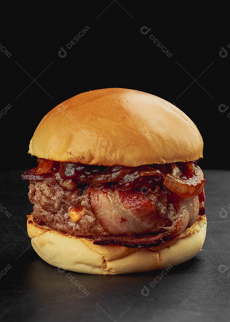 Hamburguer hamburgueria pão carne bacon queijo cheddar cebola alface molho tomate