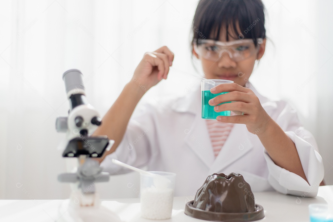 Educação, ciência, química e conceito de criança