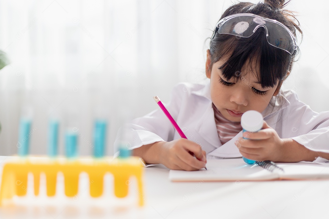 Educação, ciência, química e conceito de criança