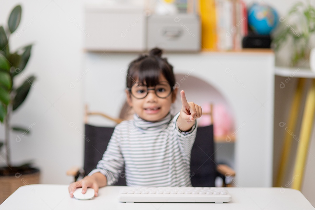 Educação, escola e conceito de tela imaginária - pequeno