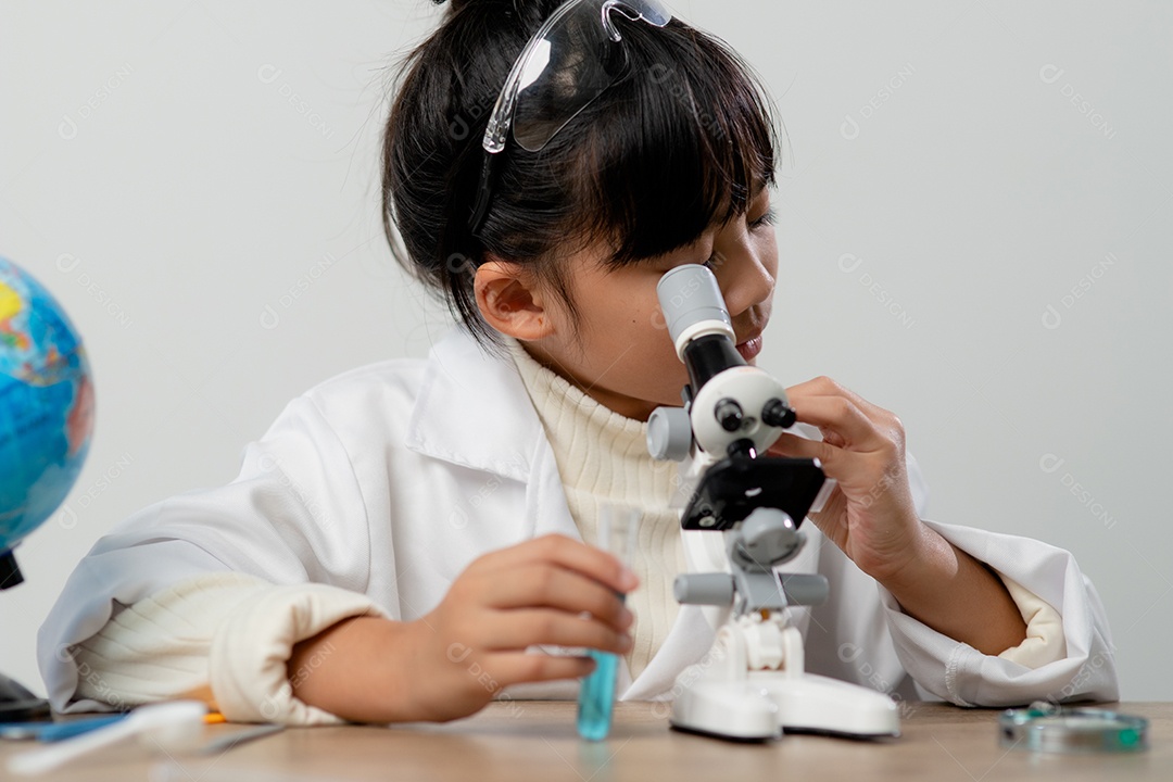 Educação, ciência, química e conceito de crianças.
