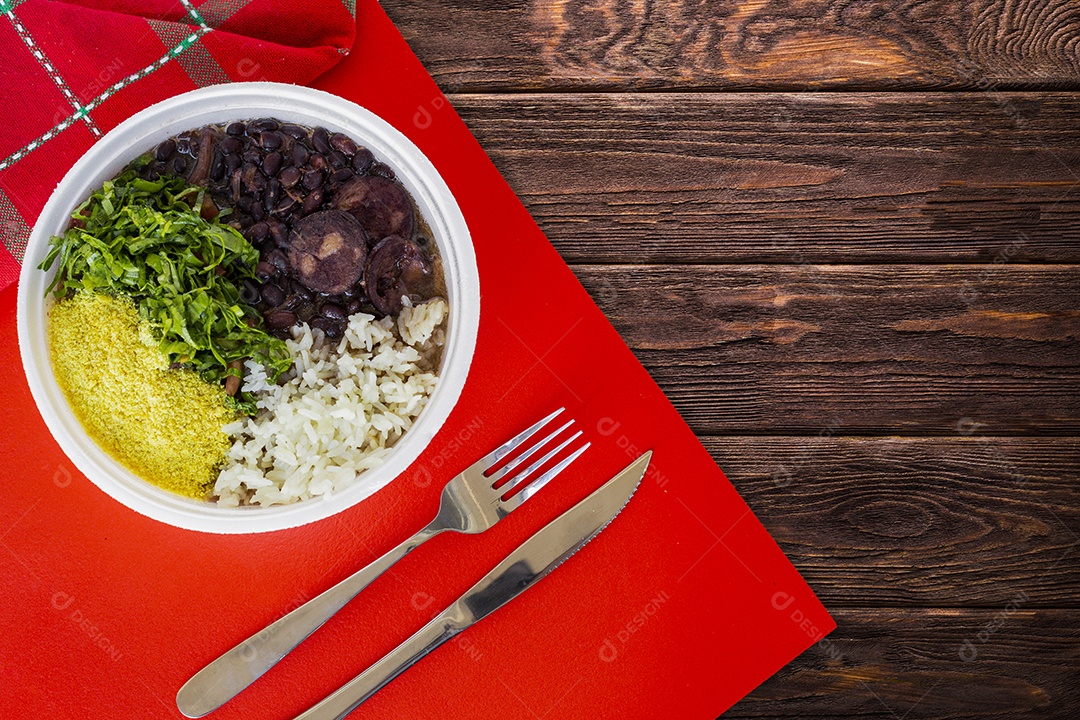 Prato de comida típico do brasil Feijoada
