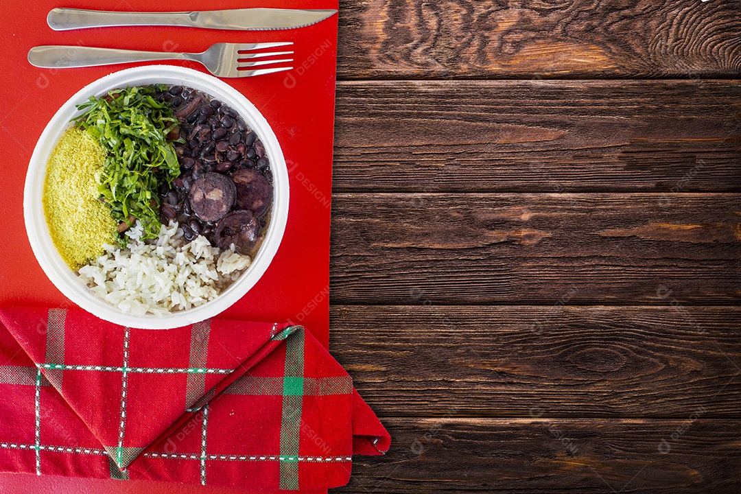 Prato de comida típico do brasil Feijoada