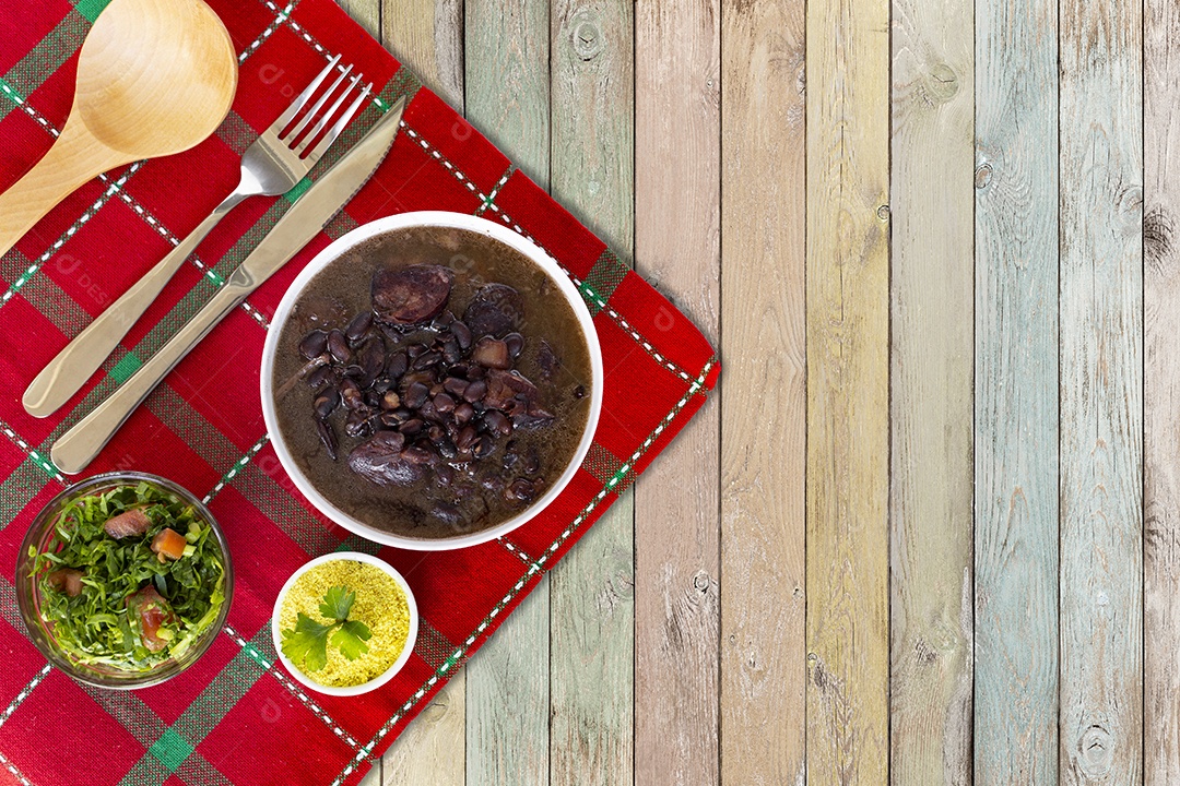Prato de comida típico do brasil Feijoada