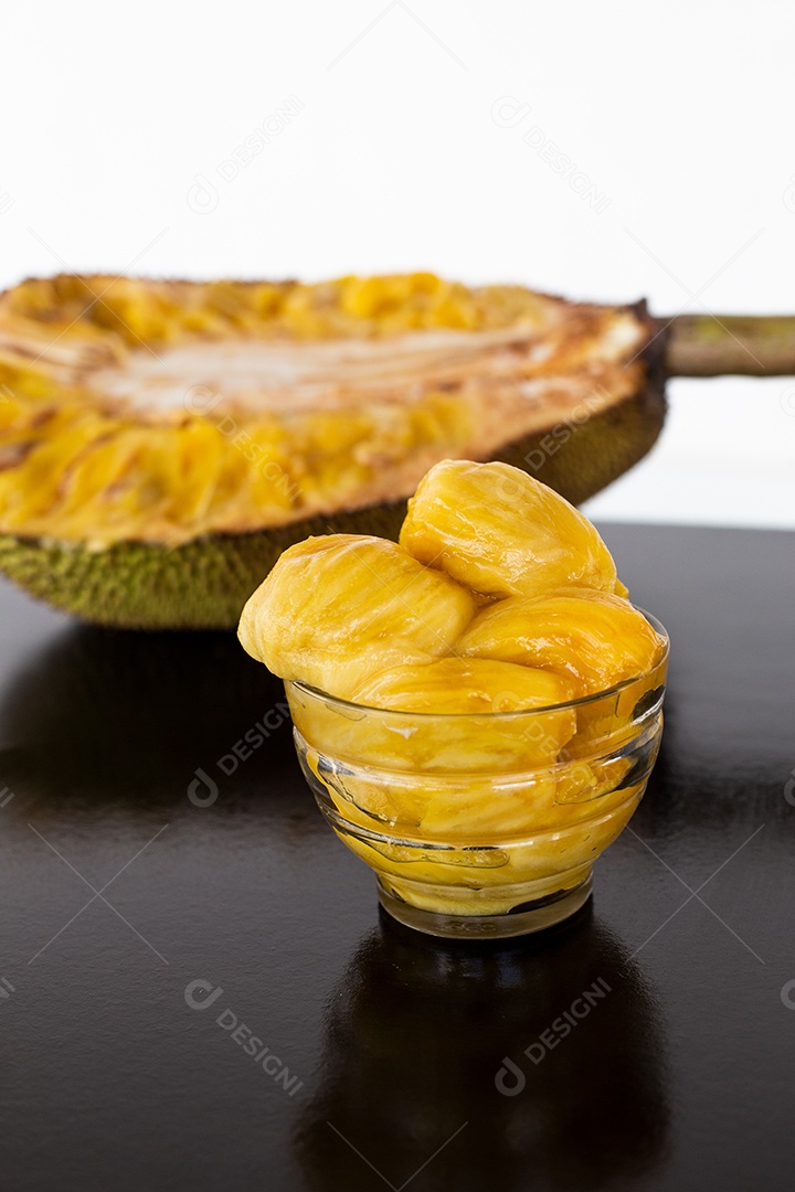 Caroços de Champedaque Alga sobre uma tigelac