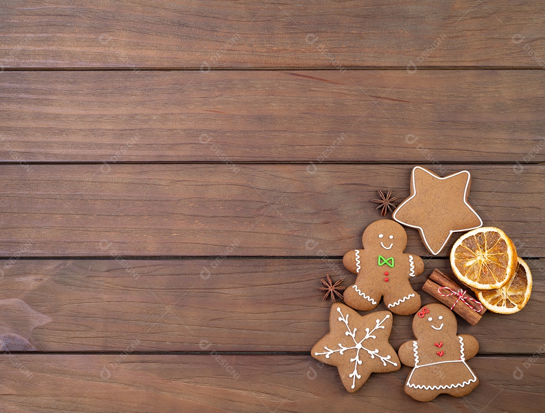 Sobremesa e lanche de doce, romeu e julieta, queijo com goiaba na placa de madeira