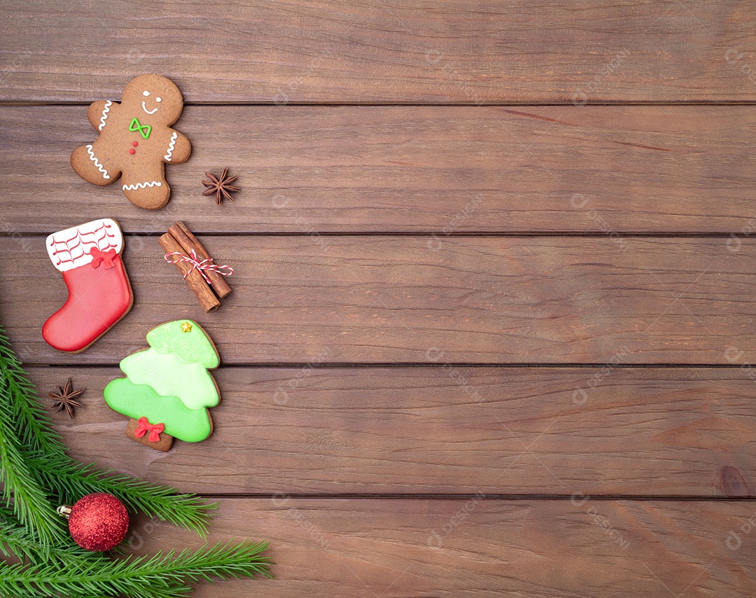 Sobremesa e lanche de doce, romeu e julieta, queijo com goiaba na placa de madeira
