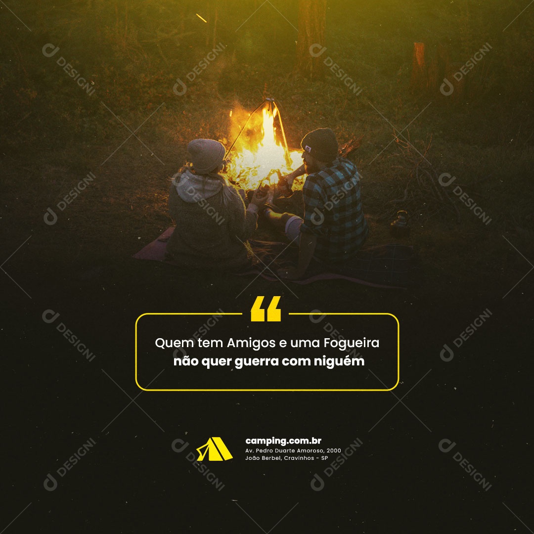 Que tem Amigos e Uma Fogueira Acampamento Social Media PSD Editável