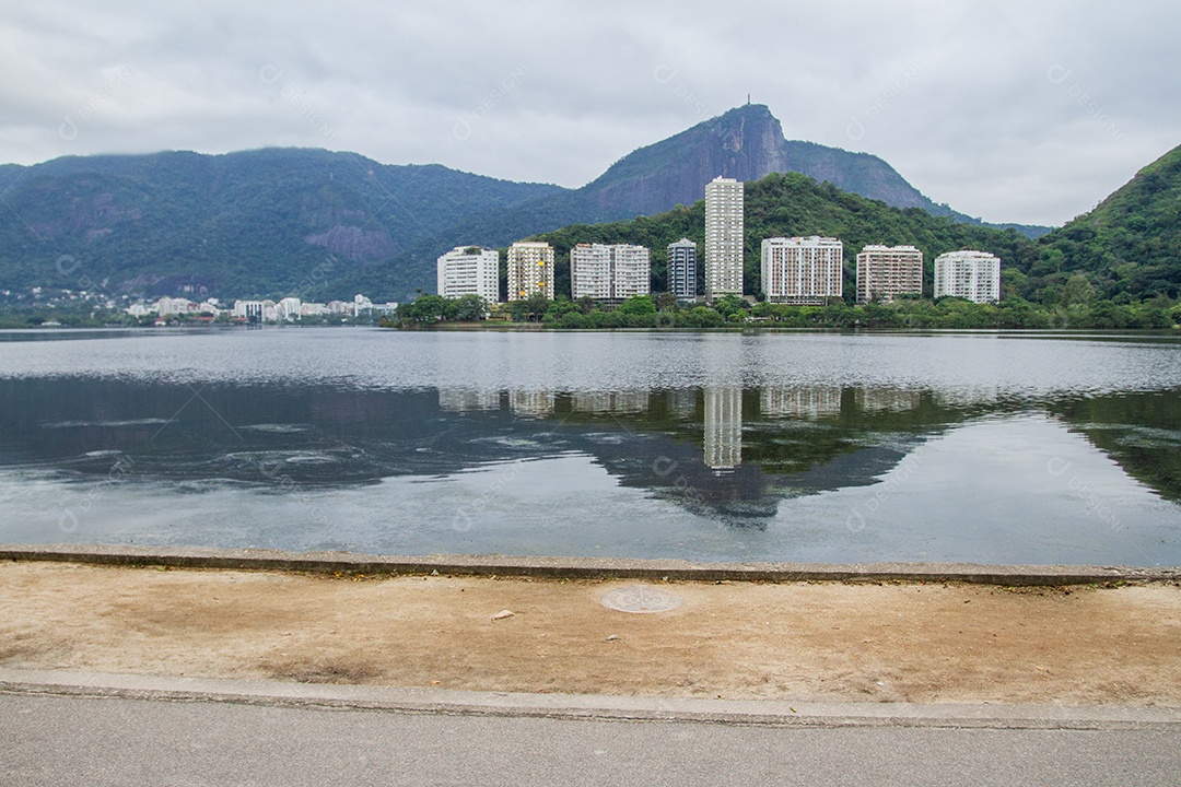 Lagoa Rodrigo de Freitas no Rio de Janeiro.