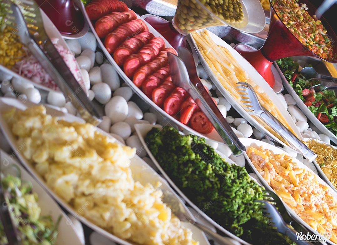 Banquete comida sobre uma de mesa de padaria