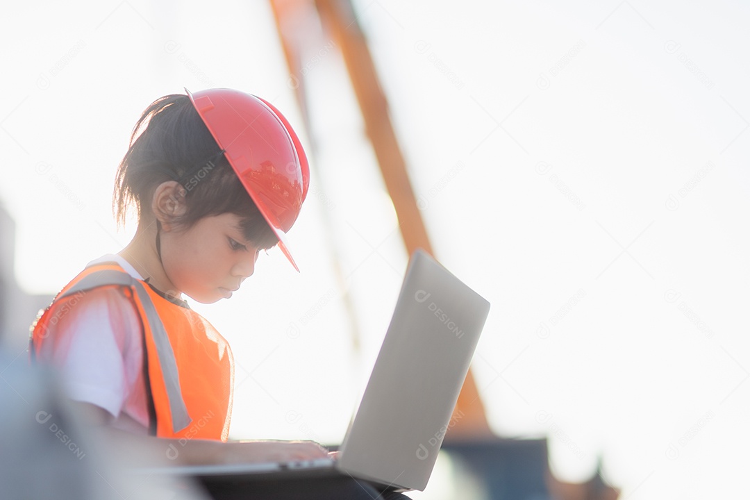 Menina asiática futuros engenheiros