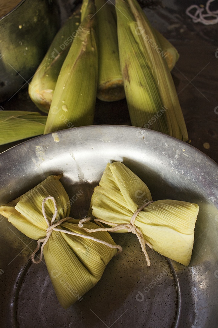 Casa brasileira feita de doce de milho chamado Pamonha. Festa Junina Festa Cultura Brasileira Conceito Imagem.