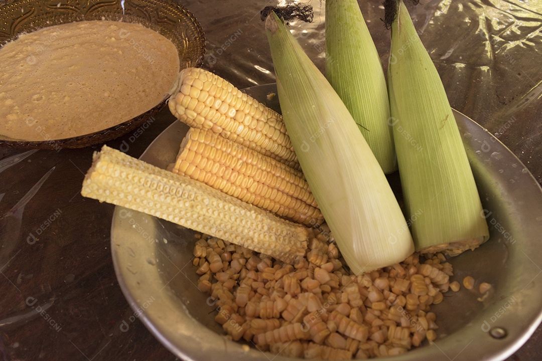 Casa brasileira feita de doce de milho chamado Pamonha. Festa Junina Festa Cultura Brasileira Conceito Imagem.