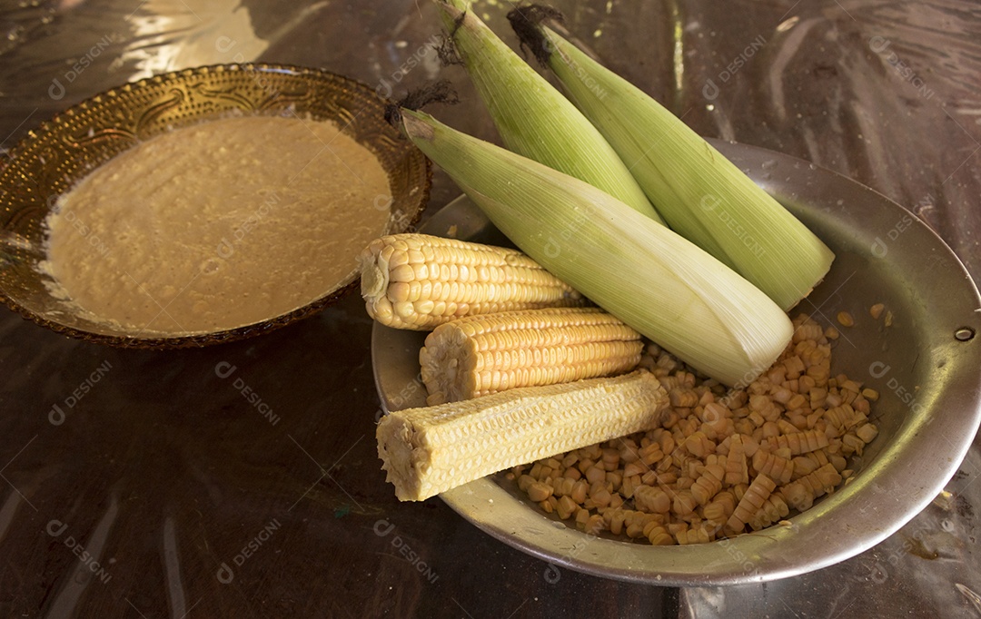 Casa brasileira feita de doce de milho chamado Pamonha. Festa Junina Festa Cultura Brasileira Conceito Imagem.