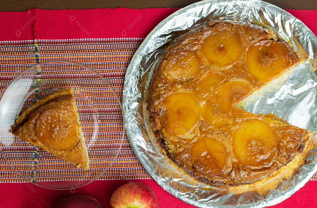 Torta de maçã brasileira, doce muito famoso no Brasil