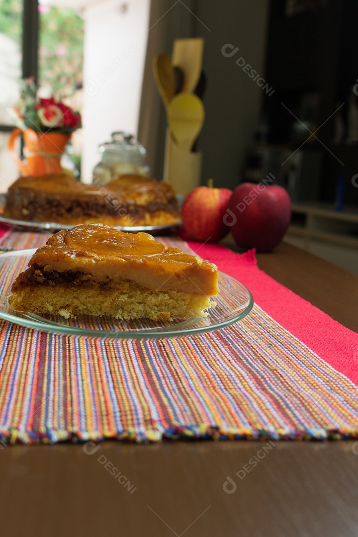 Torta de maçã brasileira, doce muito famoso no Brasil
