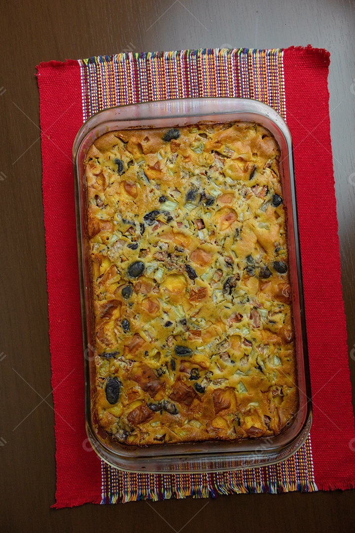 Torta Com Queijo e Azeitona Preta, famosa Torta de Natal no Brasil