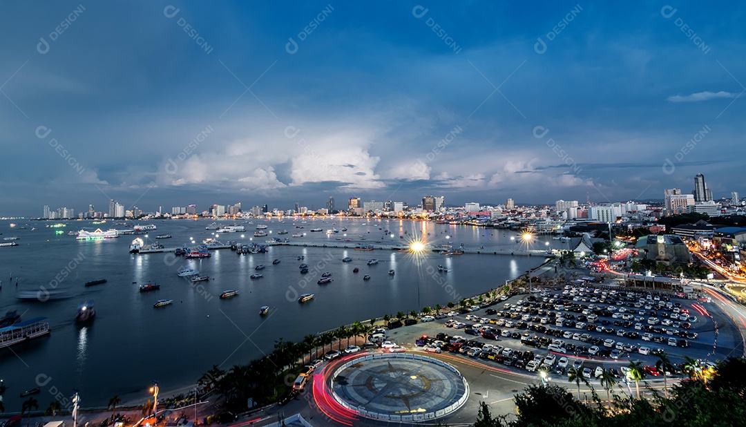 Vista aérea de uma cidade linda céu nublado