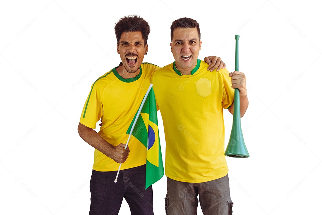 Irmãos negros com camisa amarela brasileira e bandeira torcendo