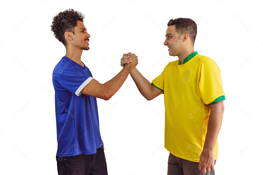 Jovens competidores de futebol negro masculino em pé