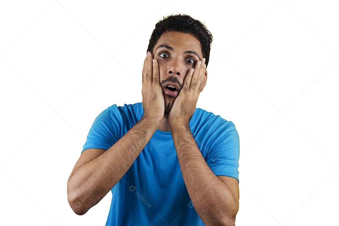 Homem negro com camisa azul isolada.