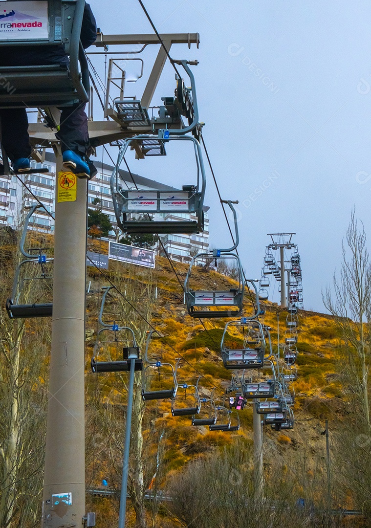 Vista do teleférico em Serra Nevada Tampado Montanha.