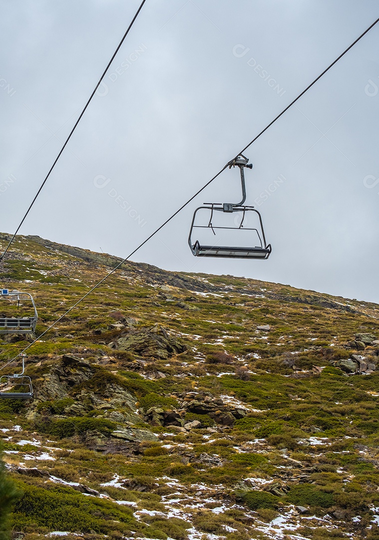 Vista do teleférico em Serra Nevada Tampado Montanha.