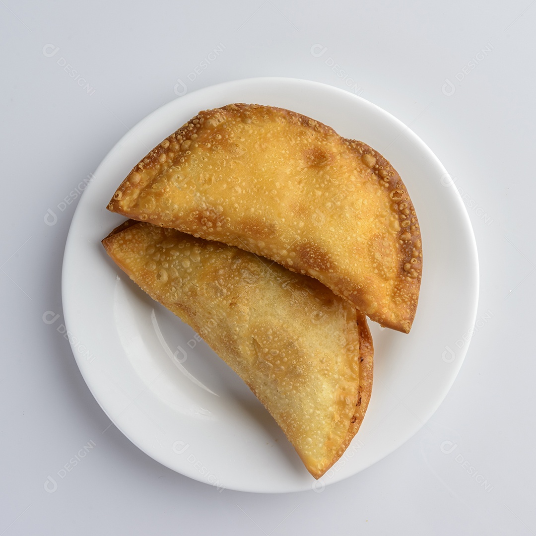 Bolos na chapa branca. Pastelaria tradicional brasileira conhecida como pastel