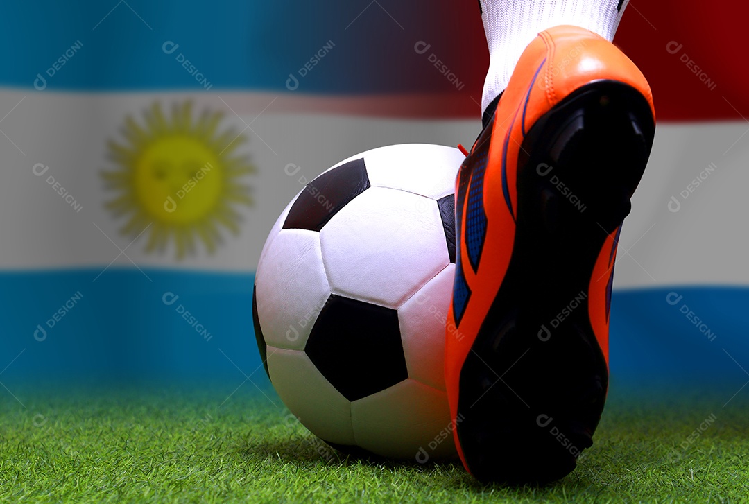 Competição da Copa de Futebol entre a seleção holandesa e a seleção argentina.