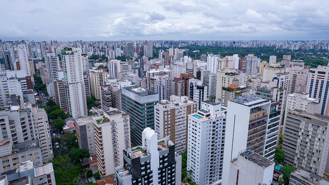 Muitos edifícios no bairro Jardins em São Paulo, Brasil. Edifícios residenciais