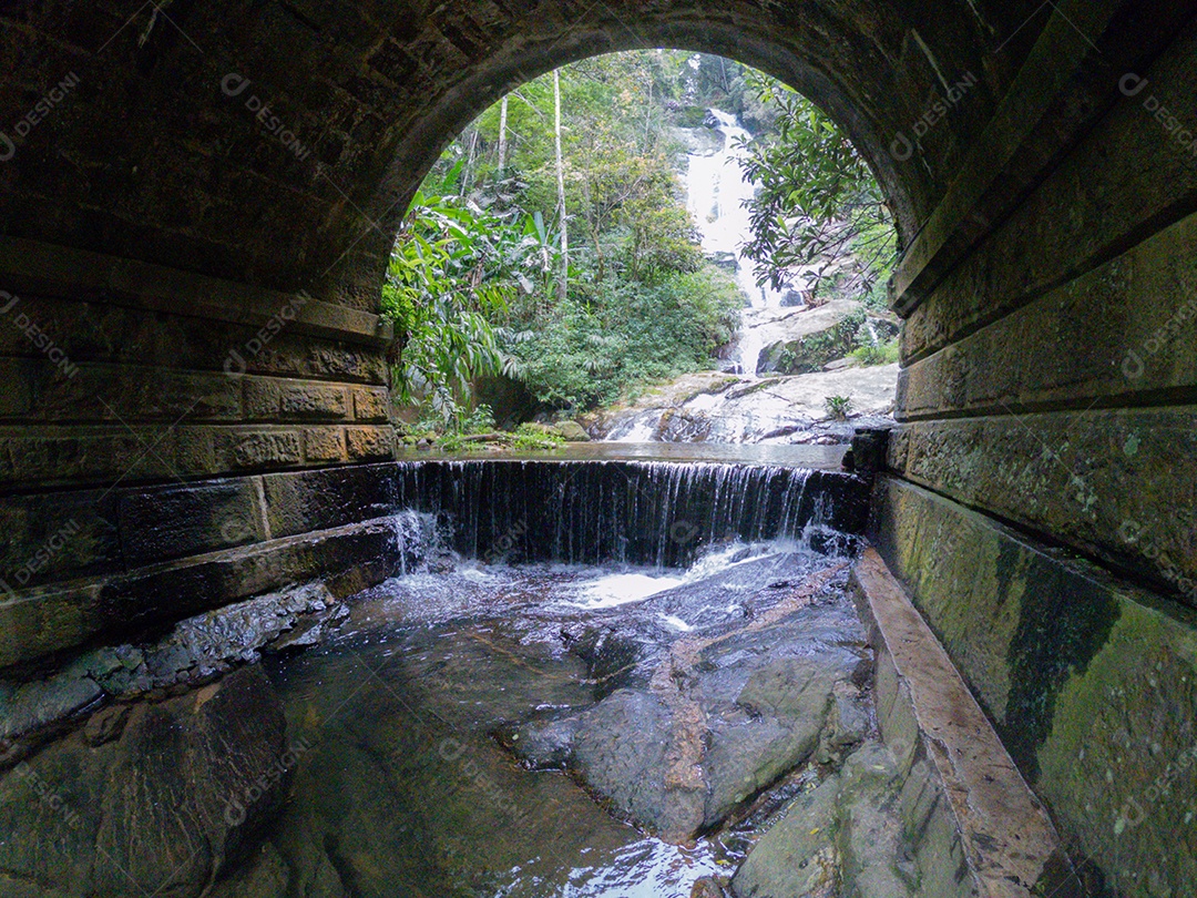 Cachoeira Taunay no Parque Nacional da Tijuca no Rio de Janeiro.