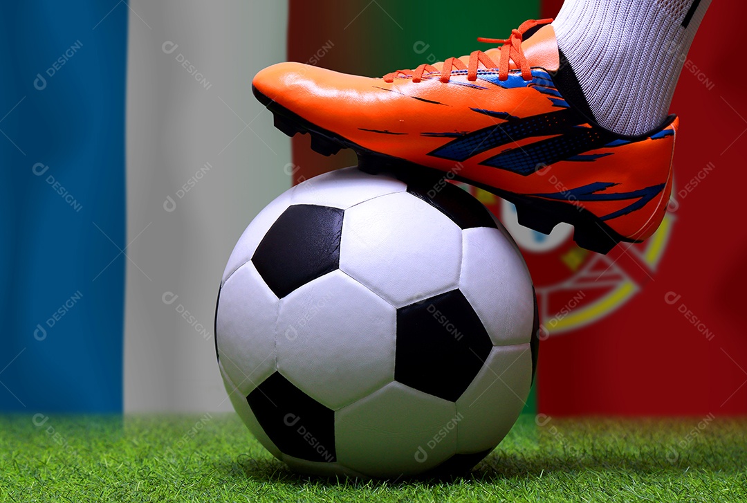 Competição da Taça de Futebol entre a França nacional e a nacional portuguesa.