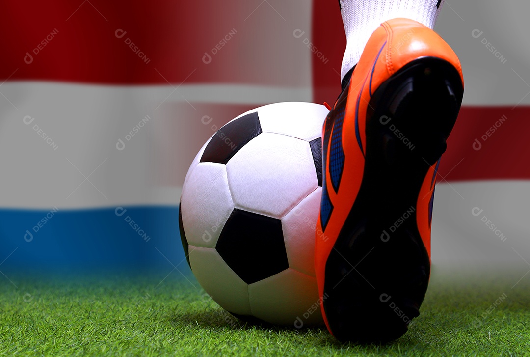 Competição da Copa de Futebol entre a Holanda nacional e a Inglaterra nacional.