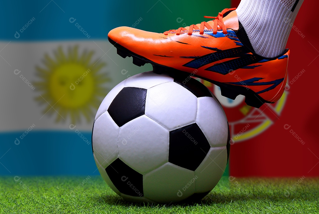 Competição da Taça de Futebol entre as nacionais argentinas e nacionais portuguesas.