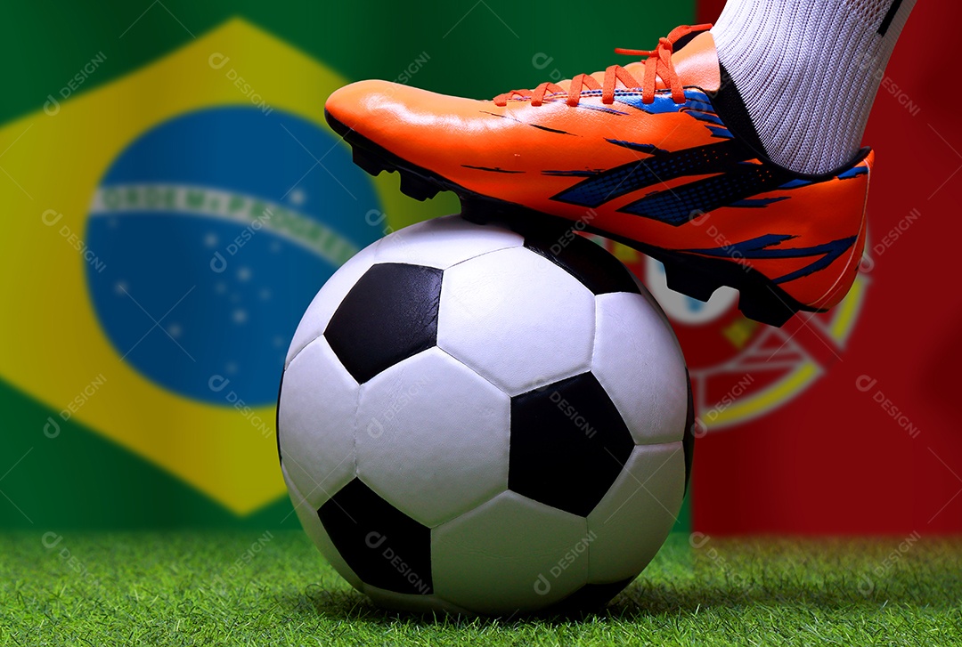 Competição da Taça de Futebol entre o nacional Brasil e o nacional português.