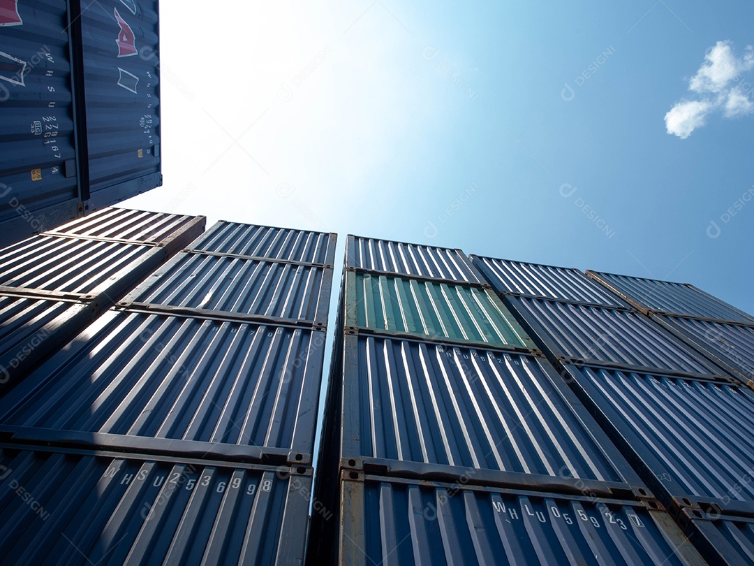 Muitos contêiner de uma empresa