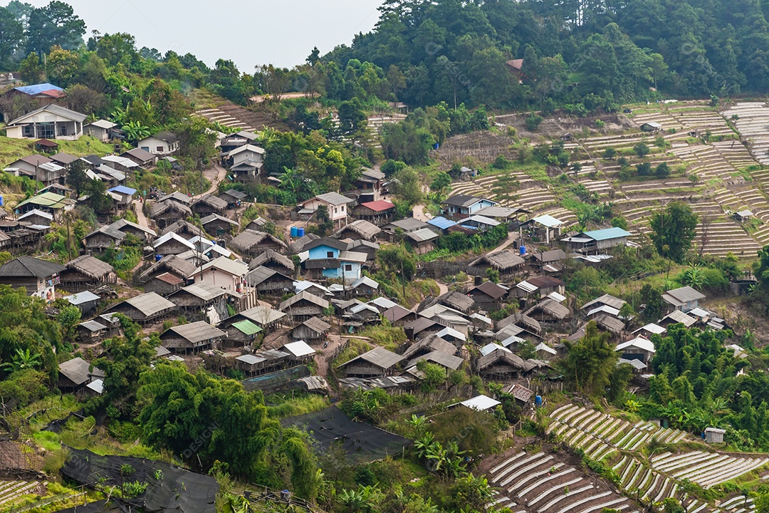 Paisagem da aldeia da tribo colina Tailândia