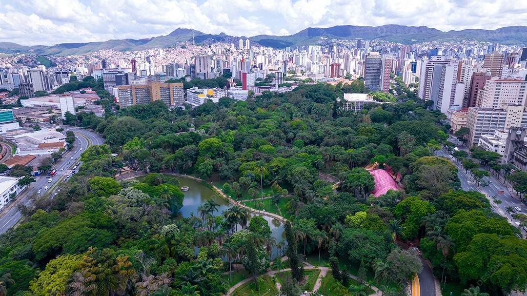 Vista aérea do Parque Américo Renné Giannetti, Belo Horizonte, Minas Gerais, Brasil. Centro da cidade